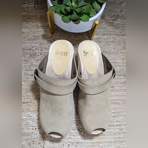 Sven Made in USA Bendable Tan Leather Clogs EUC
